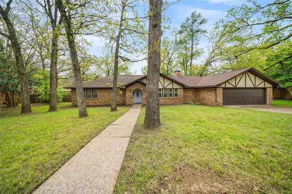 Tyler, TX 75703,2225 Heather Lane