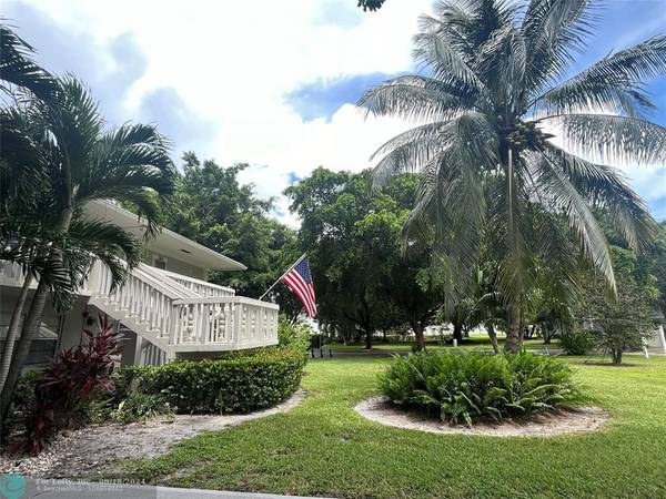 Deerfield Beach, FL 33442,262 Ventnor R  #262