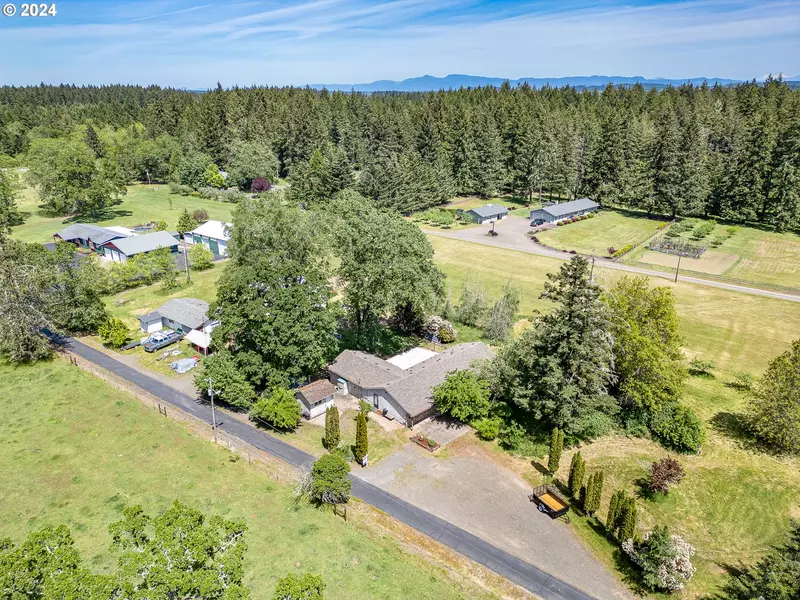 25683 PERKINS RD, Veneta, OR 97487