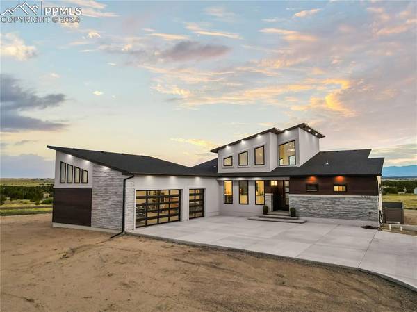 5425 Schaefer LN, Pueblo, CO 81004