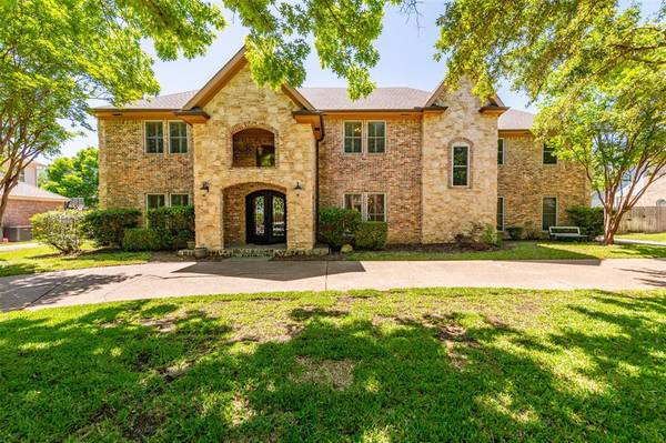 6817 Trinity Landing Drive N, Fort Worth, TX 76132