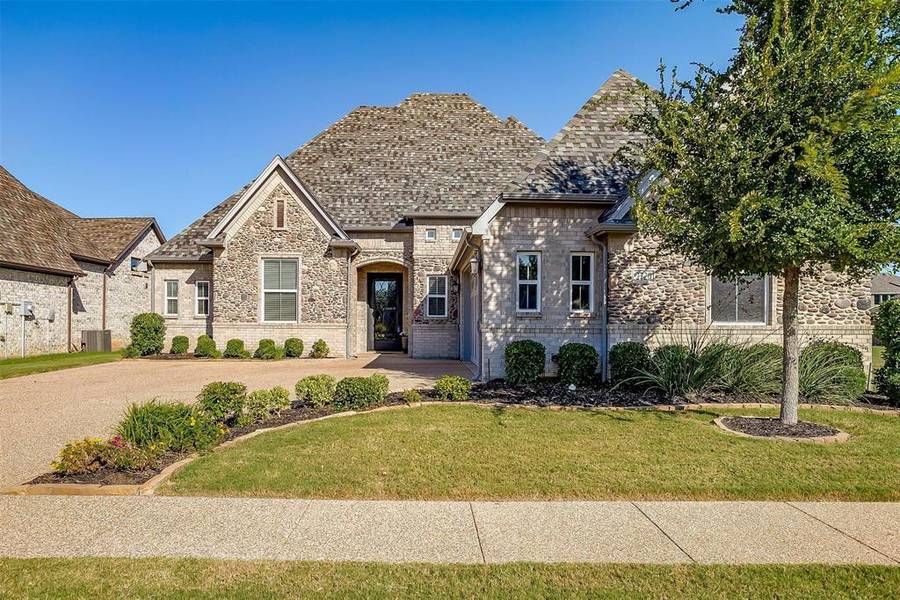 2720 River Path Court, Burleson, TX 76028