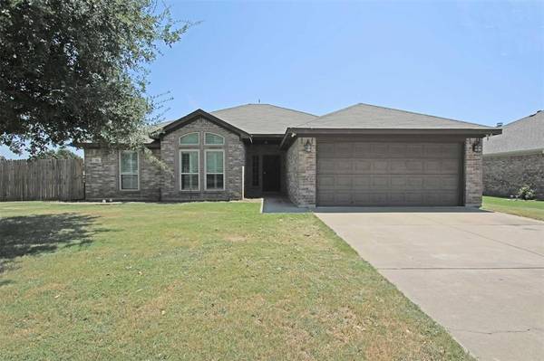 701 W Sheila Circle, Joshua, TX 76058