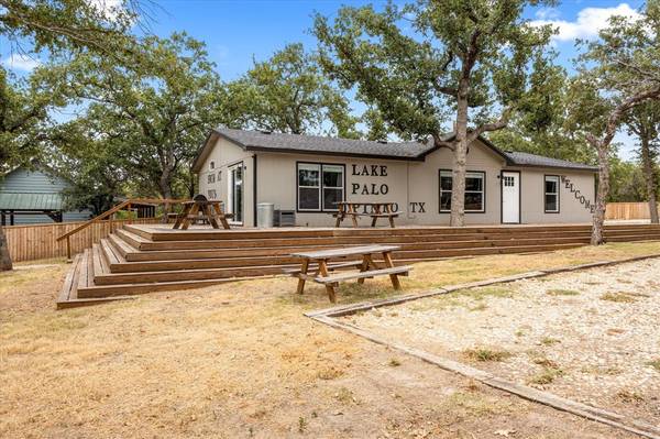 1466 N Lakeview Drive, Palo Pinto, TX 76484