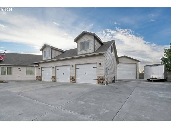 Hermiston, OR 97838,798 W SANDPIPER AVE