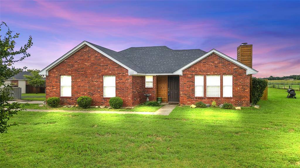 1103 Oak Creek Road, Red Oak, TX 75154