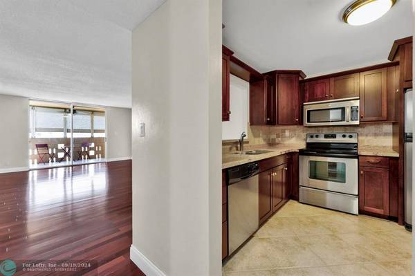 404 NW 68th Ave  #505, Plantation, FL 33317