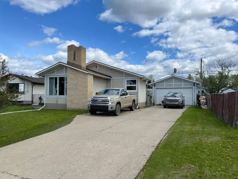 407 5 ST, Fox Creek, AB T0H 1P0