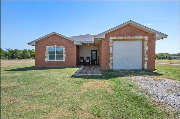 111 County Road 3046, Corsicana, TX 75109