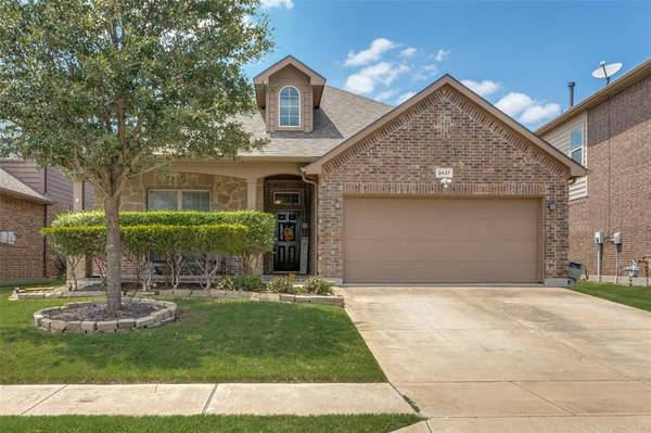 2437 Half Moon Bay Lane, Fort Worth, TX 76177