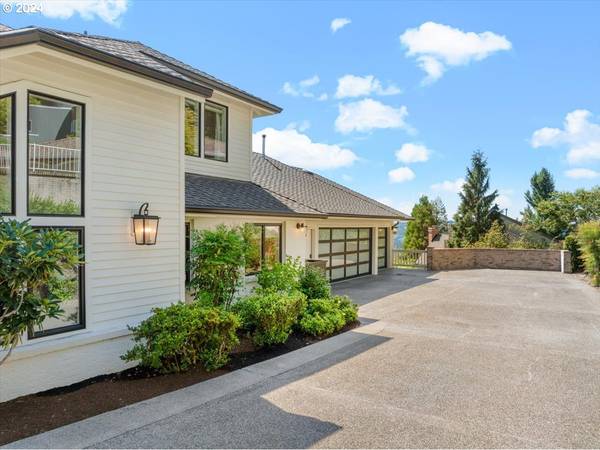 Lake Oswego, OR 97034,2165 RIDGE POINTE DR