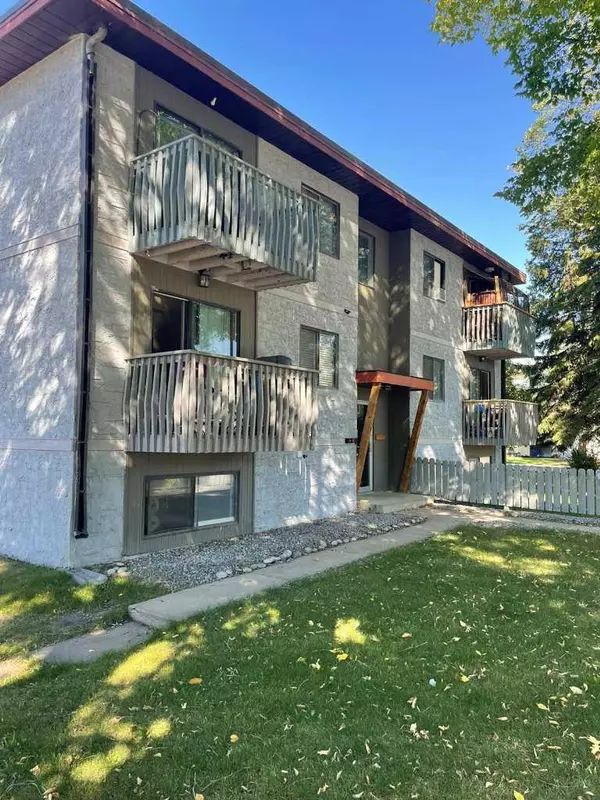 Red Deer, AB T4N 2M7,5804 58A ST #1-6