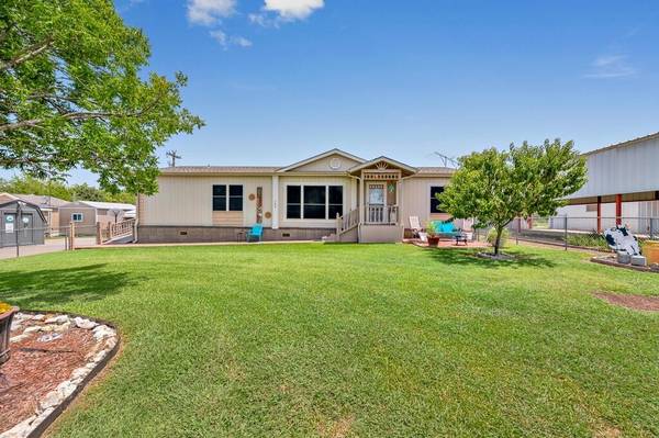 160 Lakeview Avenue, Whitney, TX 76692