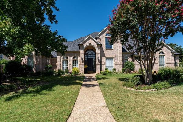 804 Columbia Drive, Southlake, TX 76092