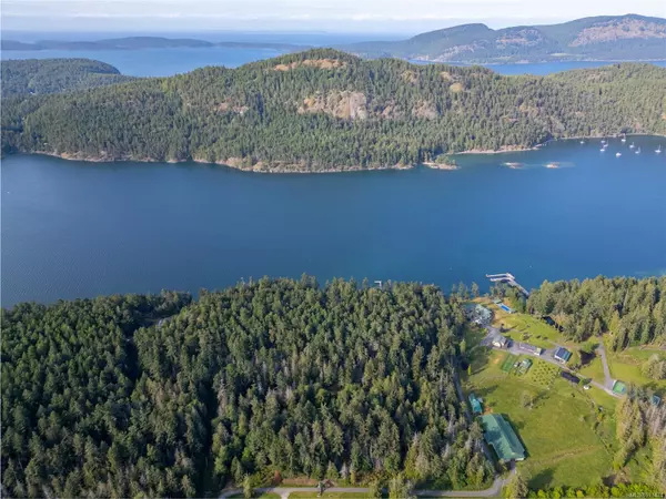 Pender Island, BC V0N 2M2,6903 Shark Pl