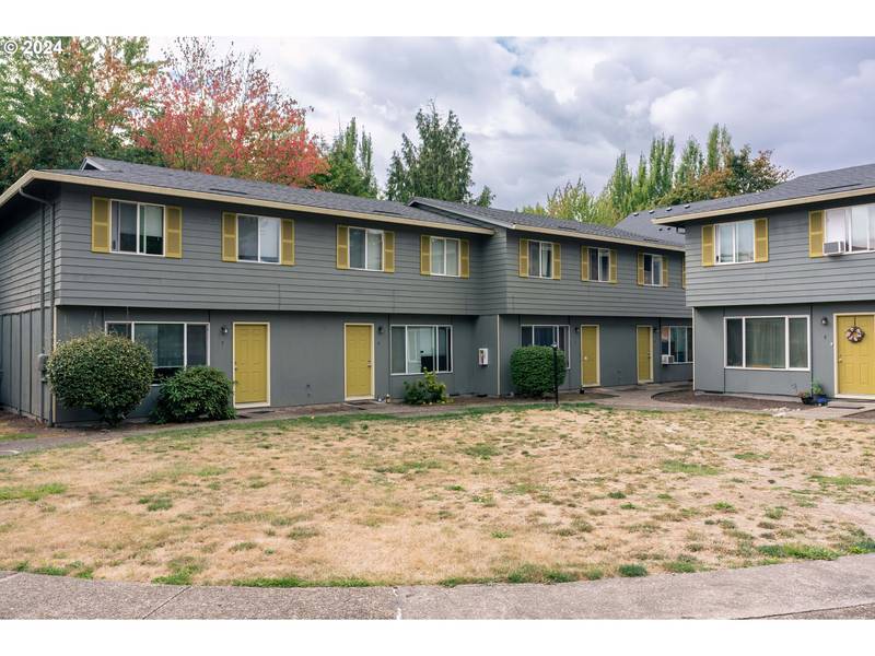 1558 E 3RD ST, Newberg, OR 97132