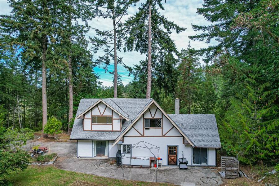 201 Whims Rd, Salt Spring, BC V8K 1C1