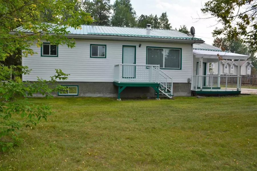 6603 5 AVE, Edson, AB T7E1M4