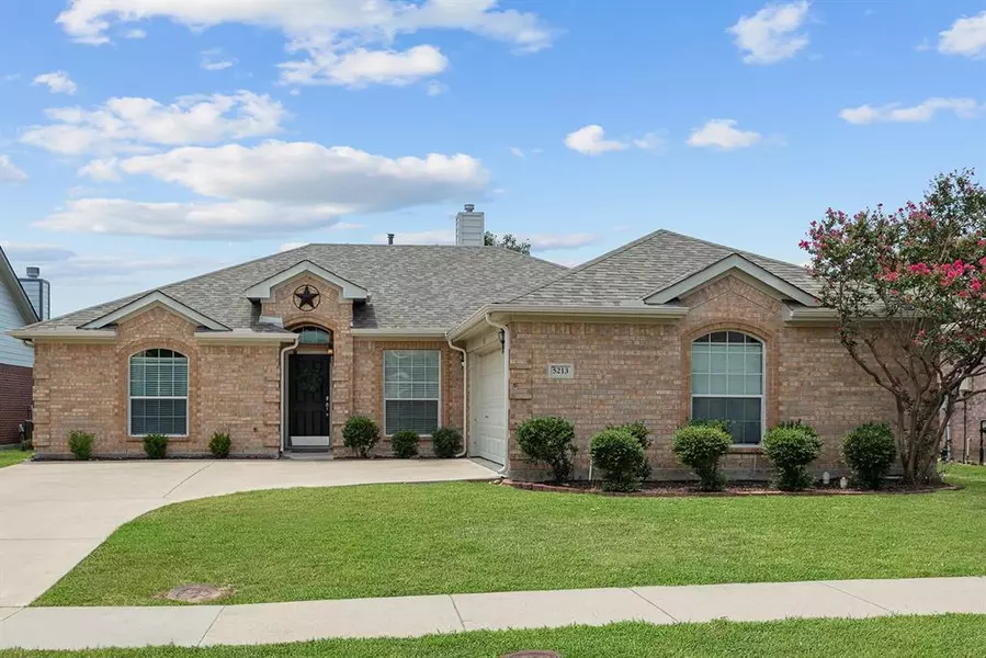 5213 Parkplace Drive, Denton, TX 76226