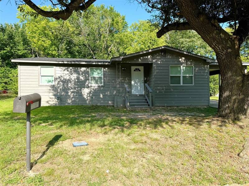 1106 Gibson Avenue, Mount Pleasant, TX 75455