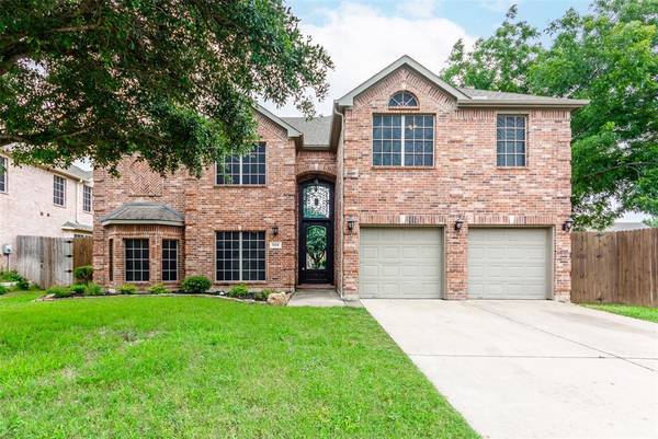 908 Greenfield Court,  Kennedale,  TX 76060