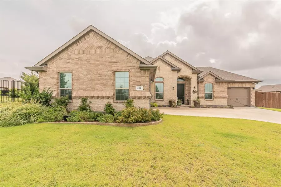 602 Oak Grove Court, Midlothian, TX 76065