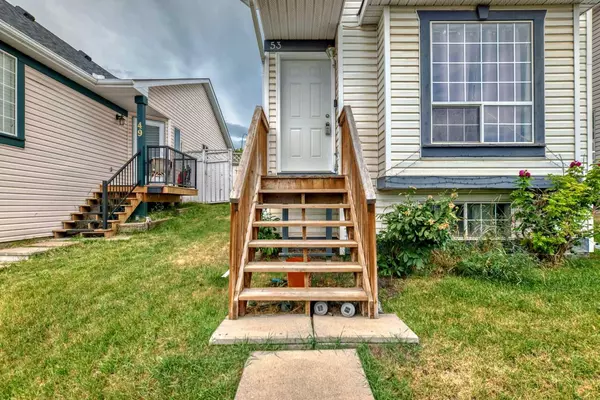 Calgary, AB T2Y 3E1,53 Millrise Mews SW