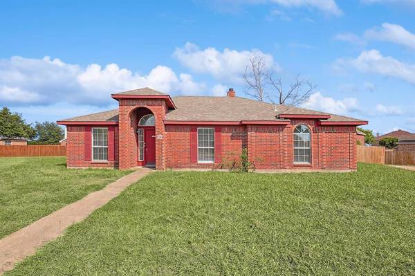 417 Chestnut Lane, Desoto, TX 75115