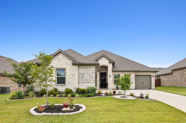 1017 Greencove Drive, Midlothian, TX 76065