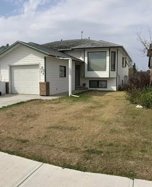 28 Wildrose DR, Sylvan Lake, AB T4S 1G4