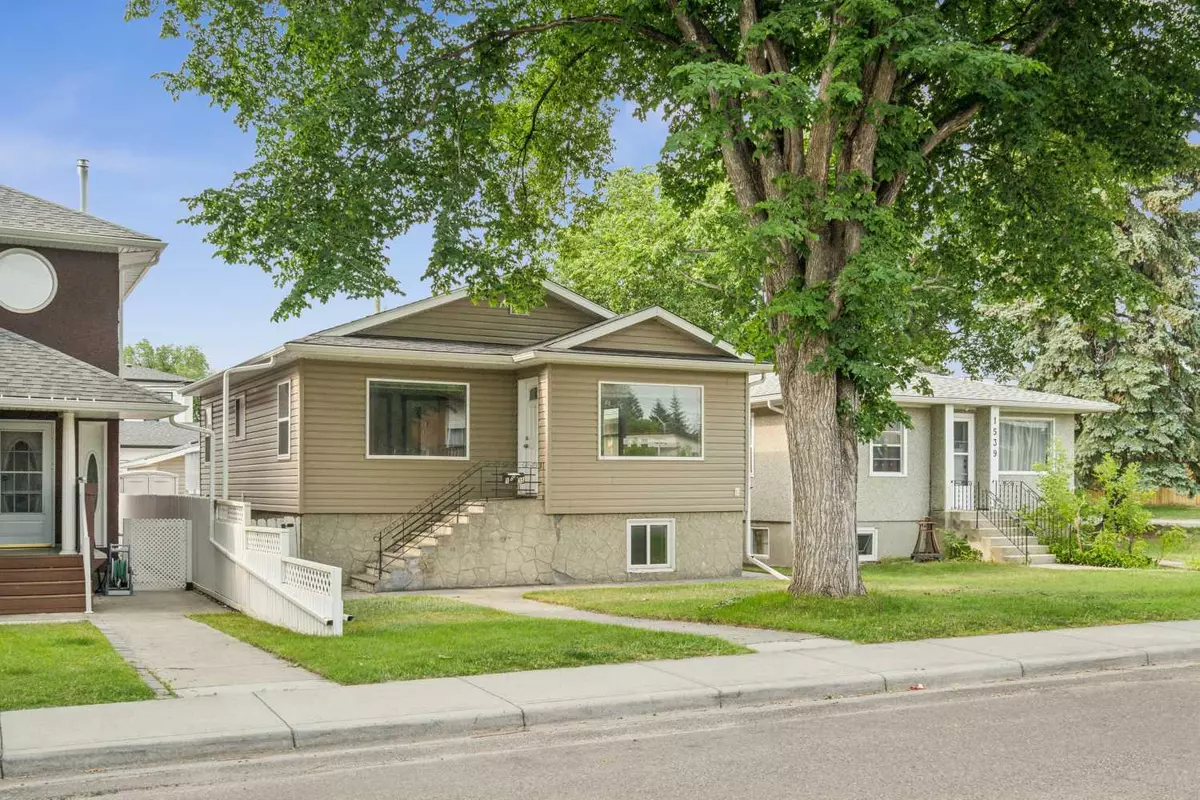 Calgary, AB T2N 1A9,1535 19 AVE NW