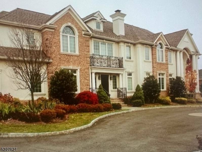 9 Lafayette Dr, Livingston Twp., NJ 07039