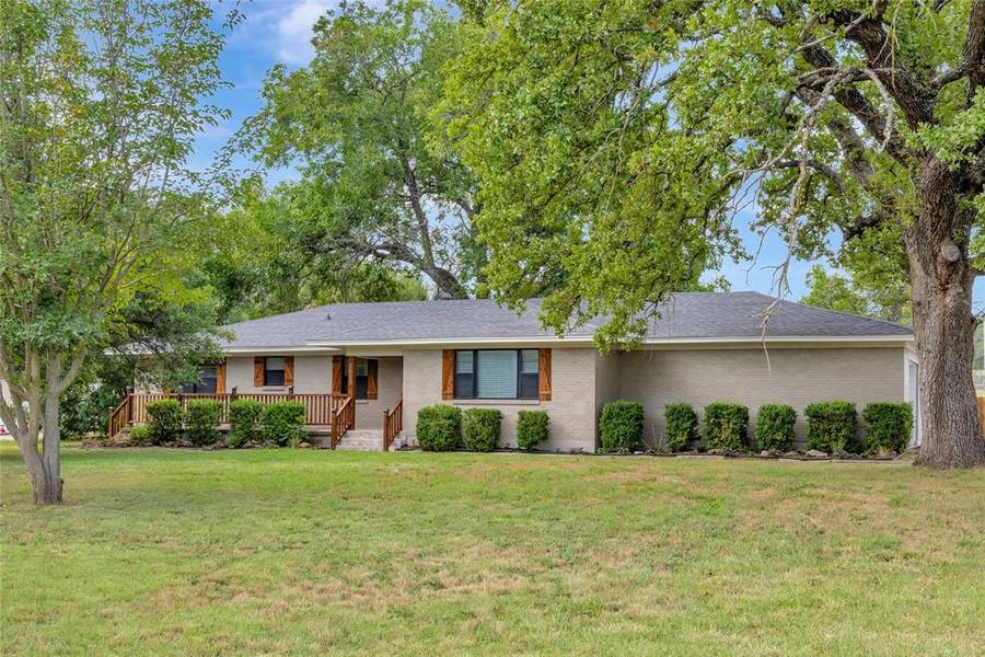 1519 E Bankhead Drive, Weatherford, TX 76086