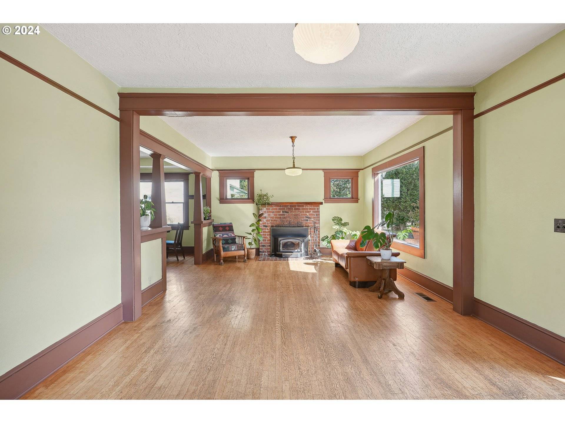 Molalla, OR 97038,624 S MOLALLA AVE