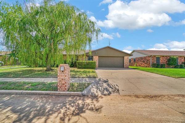 701 Windsor Drive, Altus, OK 73521