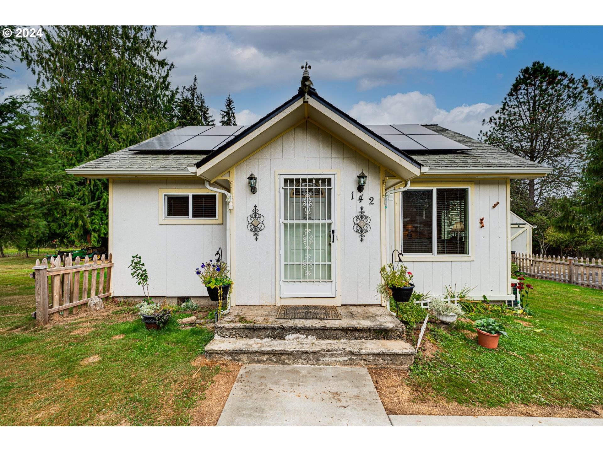 Longview, WA 98632,142 NIBLETT WAY