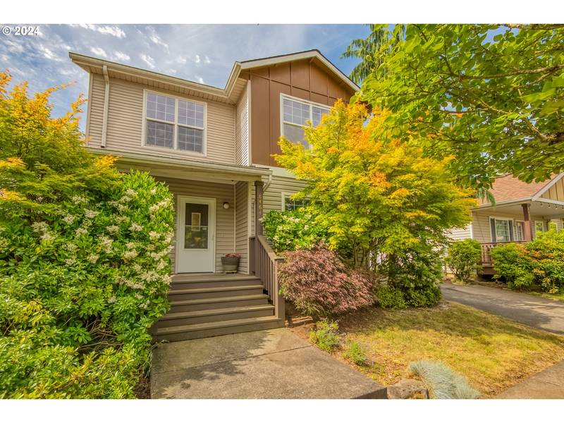 8464 N HENDRICKS ST, Portland, OR 97203