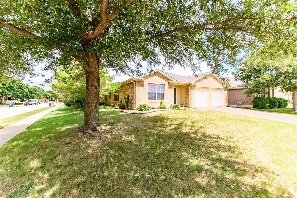 Fort Worth, TX 76131,8401 Ranch Hand Trail