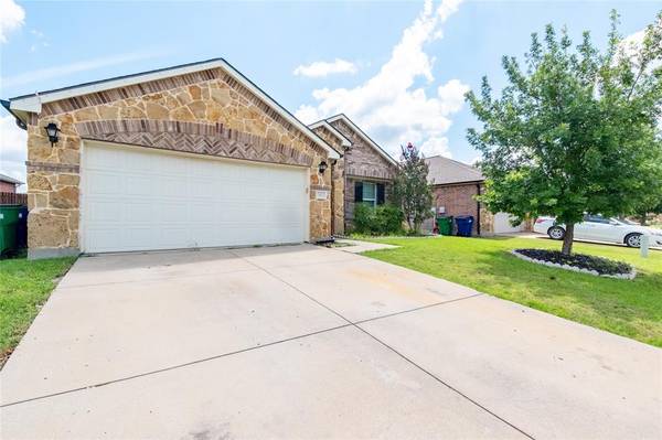 112 Feverbush Drive, Fate, TX 75189