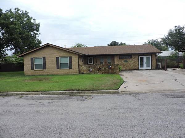 Goldthwaite, TX 76844,1803 Elza Drive