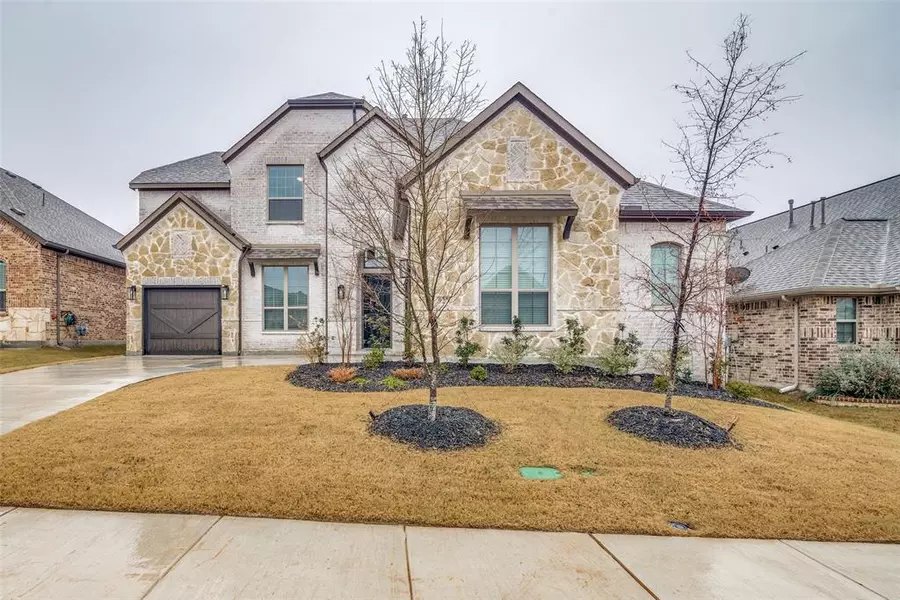 927 Hunters Creek Drive, Rockwall, TX 75087