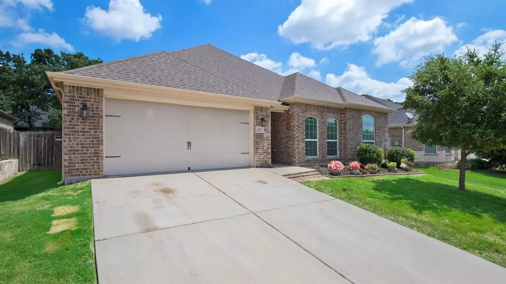 2425 Summer Trail Drive, Denton, TX 76209