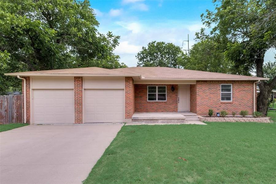 309 E Miller Street, Burleson, TX 76028