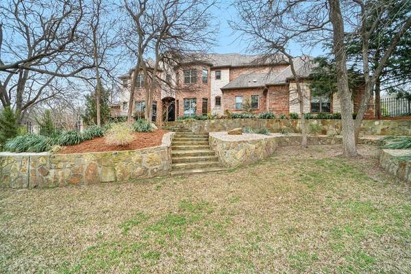 209 Copperwood Drive, Lakeside, TX 76108