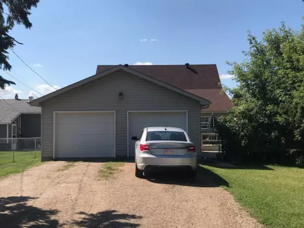 Wainwright, AB T9W 1E5,1038 16 AVE