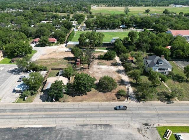 402 W Wallace Street, San Saba, TX 76877