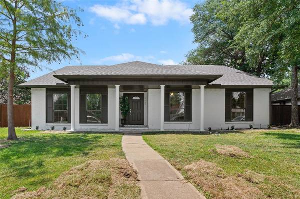 3705 Creststone Drive,  Garland,  TX 75040