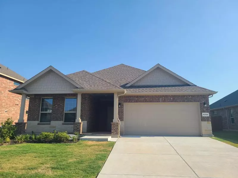 5254 CRYSTAL LAKE Avenue, Krum, TX 76249