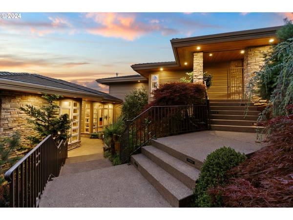 18218 MEADOWLARK LN, Lake Oswego, OR 97034