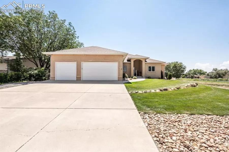 402 W Archer DR, Pueblo West, CO 81007